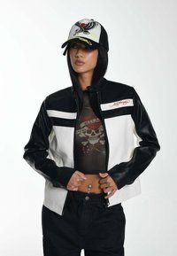 Thumbnail Image 3