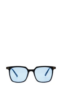 Occhiali da sole neri a forma quadrata con lenti blu chiaro. Presentano una montatura in plastica spessa e aste dritte. Accenti minimi sulla montatura.