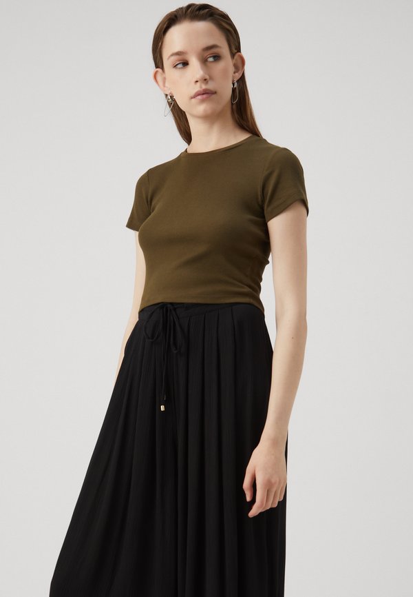 ONLCHIARA PANTS - Trousers3