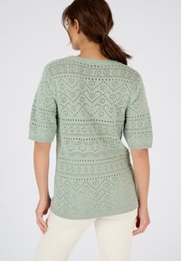 Damart AJOURÉE MANCHES AUX COUDES  - Camiseta estampada - vert jade