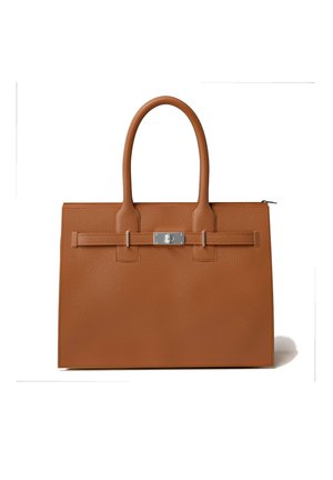 Braune Taschen aus genarbtem Leder mit zwei Henkel, silbernem Beschlag und Reißverschluss. Rechteckige Form mit minimalistischem Diseño.
