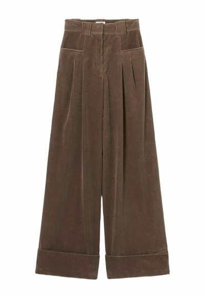 Pantaloni a gamba larga in corduroy marrone con vita alta, pieghe frontali e orli piegati. Tessuto strutturato con strisce verticali.