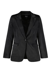 Blazer negro de tejido suave, con cierre de un solo botón, solapas con muesca y dos bolsillos frontales. Corte ajustado con mangas largas.