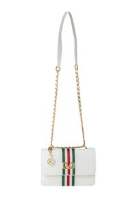 Witte leren handtas met een gouden schouderband. Bevat rode en groene verticale strepen, een gouden sluiting en een decoratieve charm.