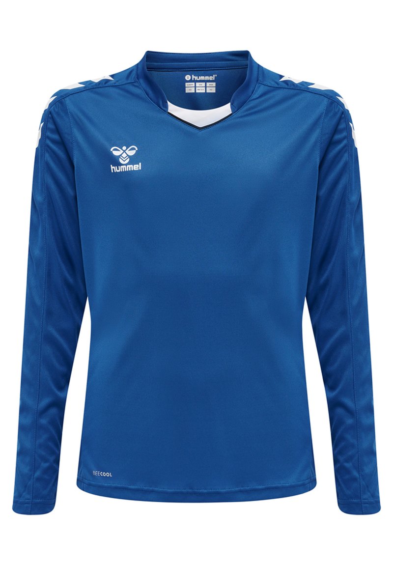 Maglia sportiva a maniche lunghe blu realizzata in un tessuto liscio e traspirante. Presenta un collo a V e accenti bianchi sulle spalle e sul logo.