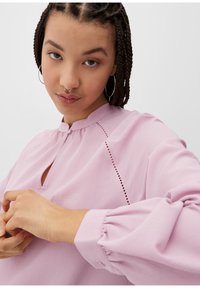 QS LANGARM MIT STEHKRAGEN - Blouse - rosa