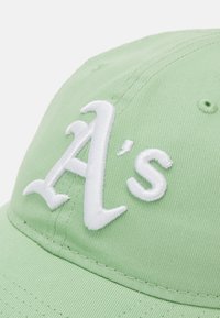 New Era LEAGUE ESS 9TWENTY® UNISEX - Boné - green/white