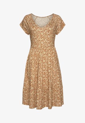 Prinditud kleit pruunis toonis valgete lilledega. Lühikesed varrukad, V-kaelus ja kihiline seelik. Valmistatud kergest kangast.