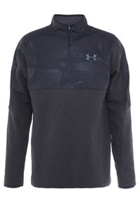 Sudadera de hombre gris oscuro con cierre de cuarto de cremallera, panel texturizado en la parte superior del pecho y logo de Under Armour en el lado izquierdo.