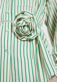 NORR LINNA  - Camicia - bright green stripe