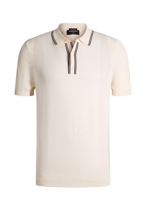 Kremowa koszulka polo z krótkim rękawem, z teksturowanymi pionowymi paskami i czarnym podwójnym paskiem na kołnierzu i plisie.