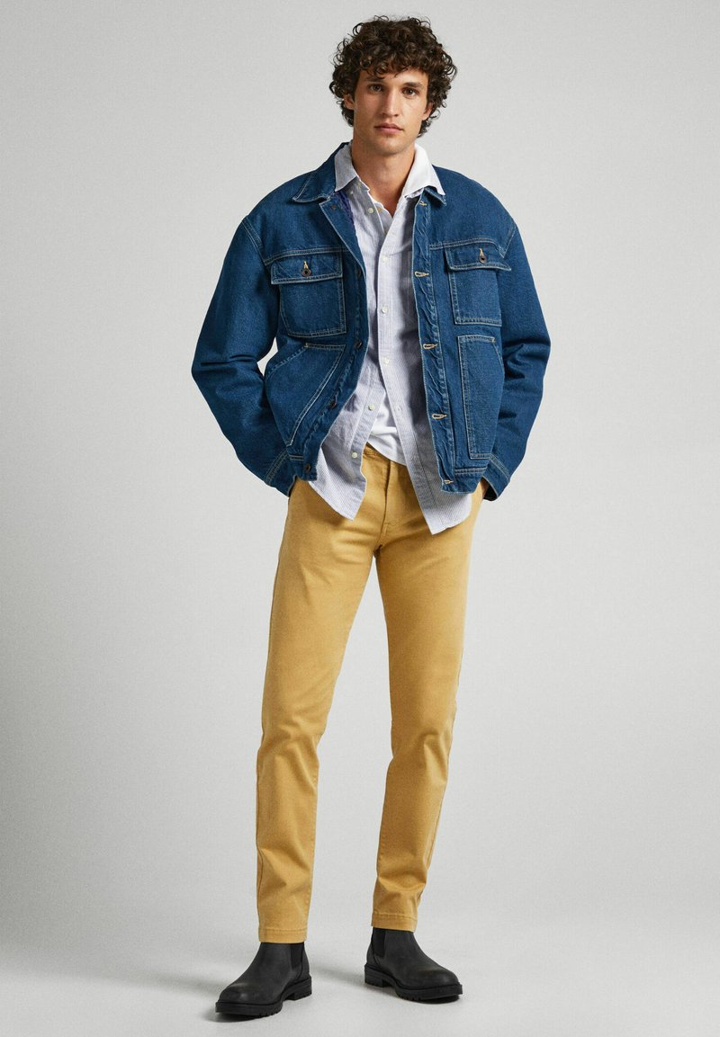 Pepe Jeans Chino geel Pepe Jeans Chino geel