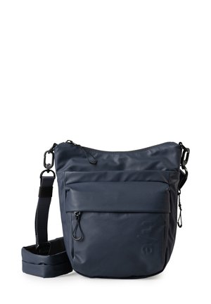 Marineblaue Umhängetasche aus strapazierfähigem Material mit einem Reißverschlussoberteil, einer Fronttasche, einem verstellbaren Tragegurt und minimalem Zubehör.