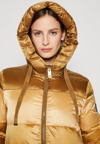 Mos Mosh LIMITED - Sulemantel - gold