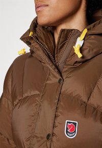 Fjällräven EXPEDITION DOWN LITE JACKET W - Gewatteerde jas - dark oak