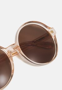 VOGUE Eyewear LONDON - Óculos de sol - transparent peach