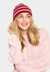 Saint Tropez AFBISZ  - Kapa - equestrian red