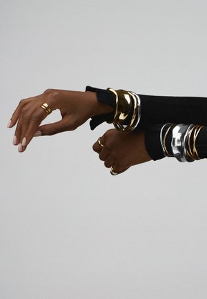 Orelia STATEMENT MOLTEN CUFF - Bracciale - silver-coloured