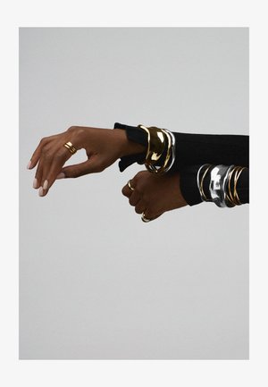 Orelia STATEMENT MOLTEN CUFF - Náramek - silver-coloured