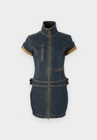 Mörkblå denimklänning med korta uppvikta ärmar, hög krage, dragkedjeförslutning fram, två dragkedjefickor och justerbara sidspenne.