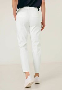 Taifun AUS -STRETCH - Chinos - offwhite