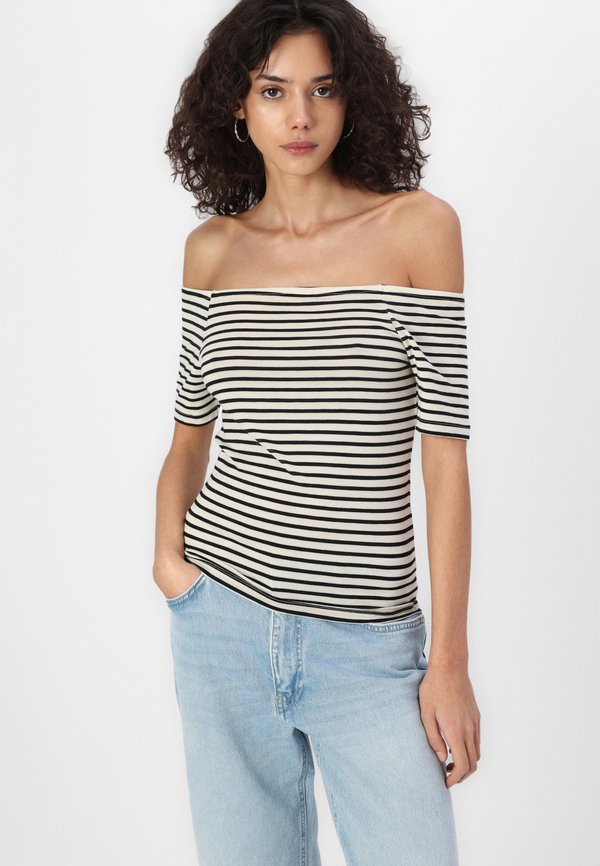 FIONA OFF SHOULDER - Print T-shirt2
