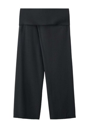 Pantalones negros de pierna ancha con una cintura alta doblada y bolsillos laterales, hechos de tela lisa, colocados planos sobre un fondo blanco.
