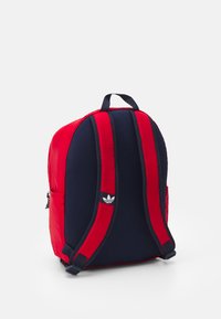 adidas Originals ADICOLOR ARCHIVE - Tagesrucksack - better scarlet