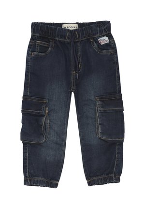 Pantaloni cargo in denim blu scuro con cintura elastica, due tasche laterali e due tasche cargo sulle cosce. Dettagli di cucitura a contrasto.