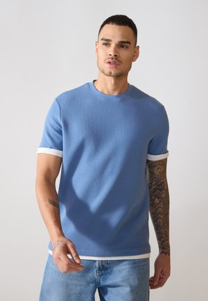 - T-shirt basic