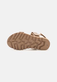 Even&Odd Wide Fit Sandaalid - beige