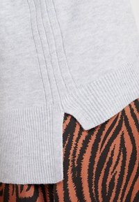 comma Pullover - grey