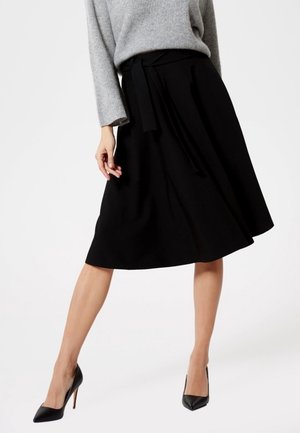 Áčková sukně - black