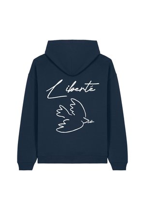 Marineblauwe hoodie met een witte omlijning van een duif die een olijftak draagt en het woord "Liberté" in cursief boven de afbeelding.