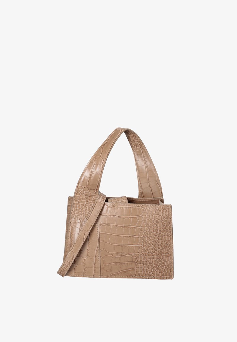 Borsa in pelle sintetica beige con motivo coccodrillo, dalla forma strutturata, con due manici superiori e una tracolla removibile per diverse opzioni di trasporto.