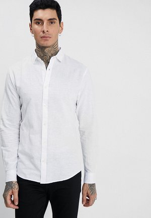 ONSCAIDEN SOLID NOOS - Vapaa-ajan kauluspaita - white