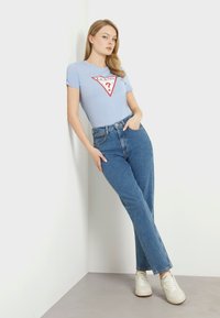 Guess ORIGINAL - T-shirt print - himmelblau