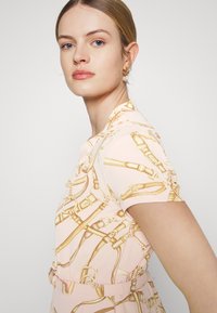 Lauren Ralph Lauren EARNEST SHORT SLEEVE DAY DRESS - Vestido de dia - pink/tan/multi