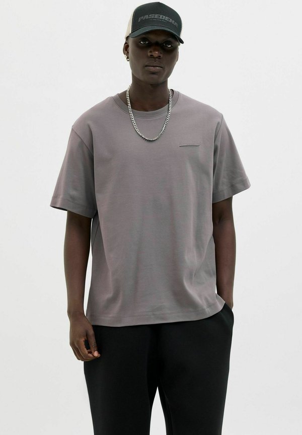 T-Shirt basic - city skyline