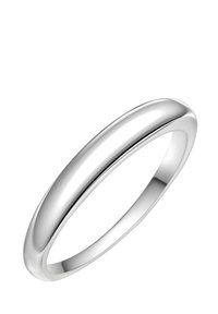 Hõbedast sõrmus, millel on sile, ümar pind, lihtsa ja kaunistamata kujundusega ning poleeritud viimistlusega.