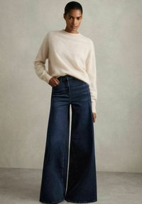 Reiss PETITE FIT - HEATHER STRETCH  WIDE - Platėjantys džinsai - dark blue