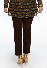 YOEK SLIM FIT - Broek - brown