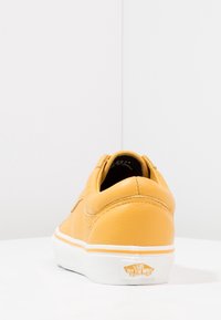 Vans Tenisky - mustard yellow