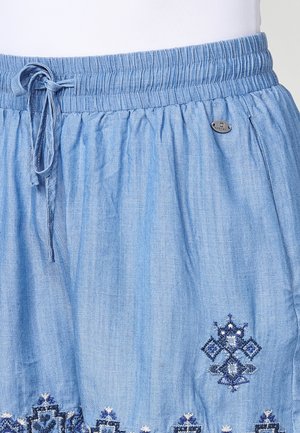 Koroshi EMBROIDERED SHORTS - Džinsiniai šortai - azul med medium blue