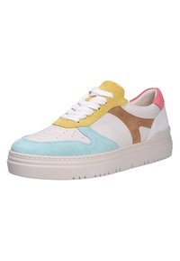 Sneakers con tomaia in pelle bianca, con accenti in suede giallo e blu, dettaglio in pelle marrone e tallone rosa. Suola in gomma bianca spessa.