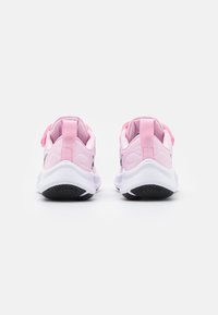 Nike Performance Zapatillas running asfalto - pink