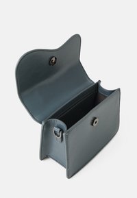 HVISK CRANE GLOSSY STRUCTURE - Käsilaukku - graphite green
