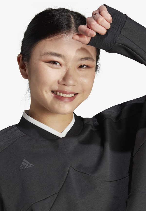 TIRO - Long sleeved top2