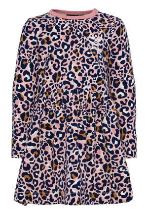 Robe rose à manches longues avec un motif léopard bleu, blanc et marron et un petit logo Hummel blanc sur la poitrine.
