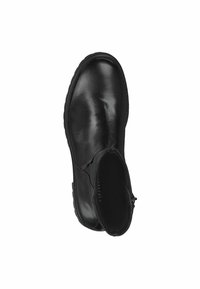 Bottine en cuir noir à bout rond, fermée par une fermeture éclaire latérale, et avec une semelle texturée. Fini lisse sans accents décoratifs visibles.